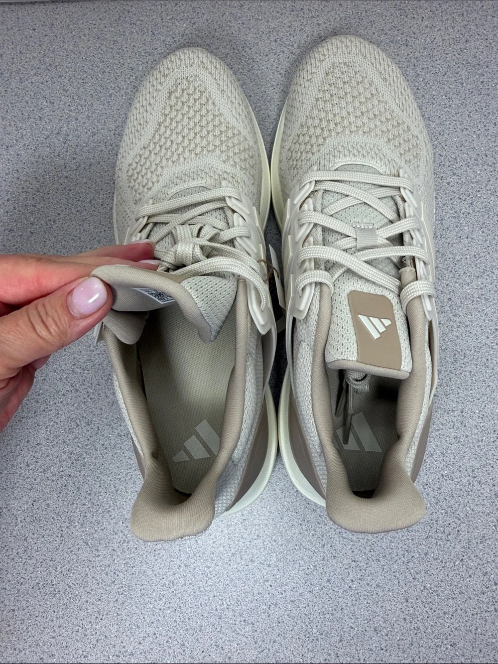 adidas Men’s Lightweight Knit Sneakers in Light Beigey/oatmeal